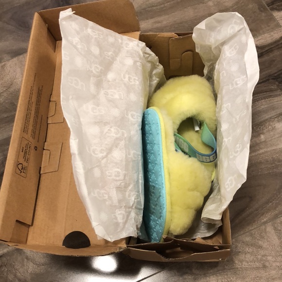 🔥🔥UGG FLUFF Yeah slide - Picture 10 of 17